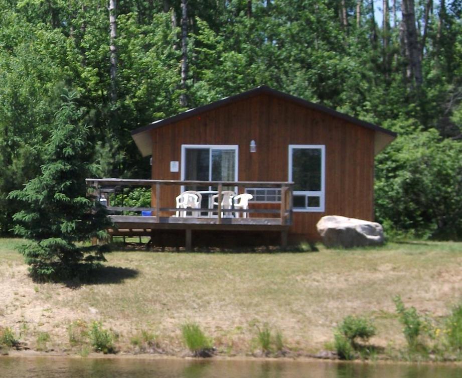All Star Resort Madawaska Екстериор снимка